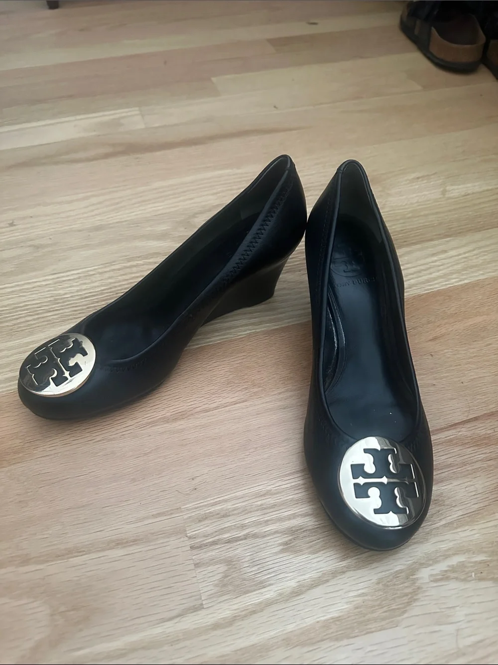 Tory Burch wedge heel black and gold